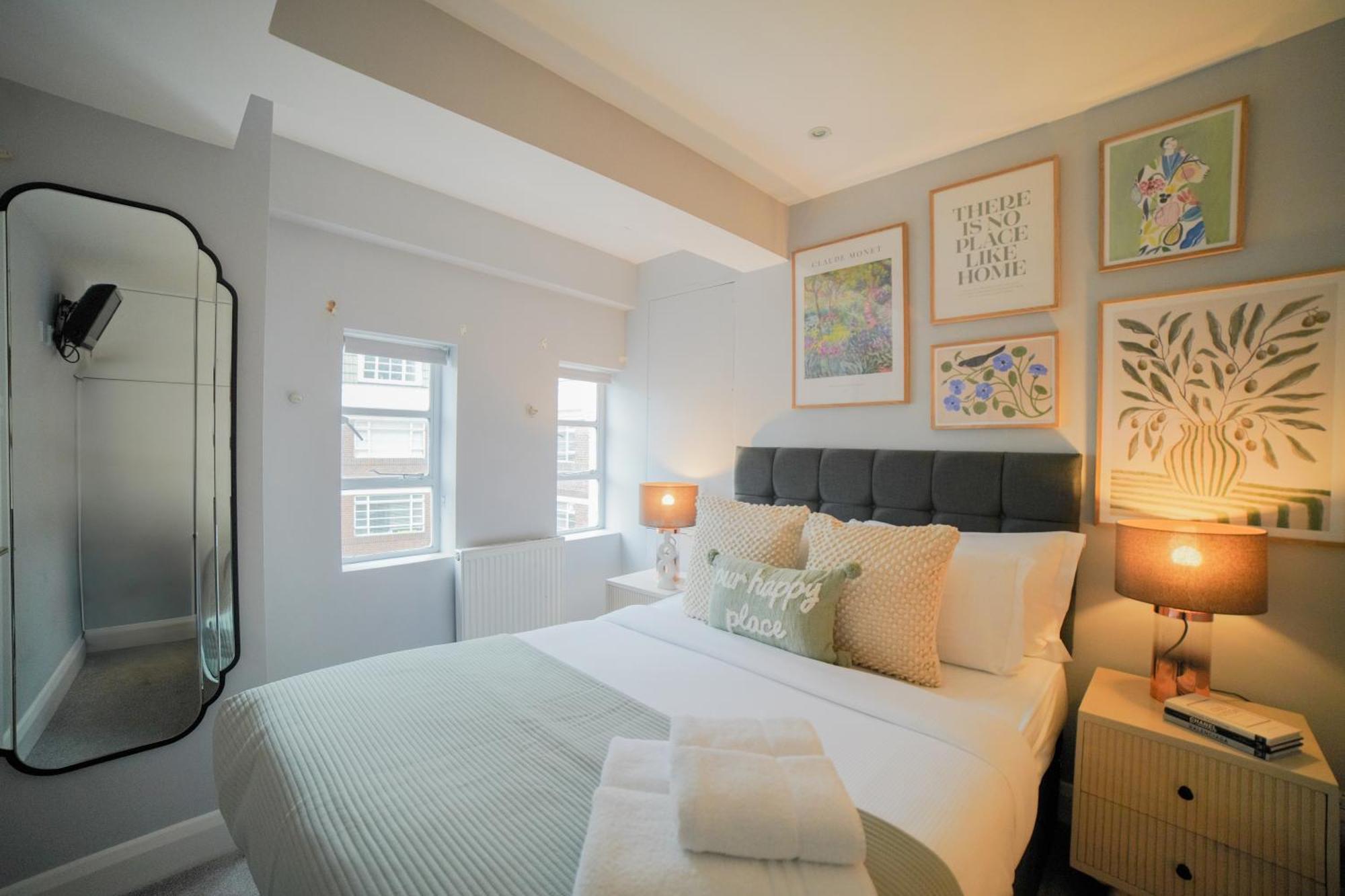 Art-Deco Apartment In Very Popular Chelsea Area Лондон Екстериор снимка