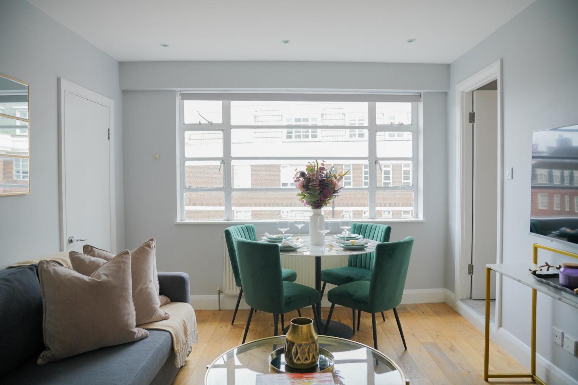 Art-Deco Apartment In Very Popular Chelsea Area Лондон Екстериор снимка
