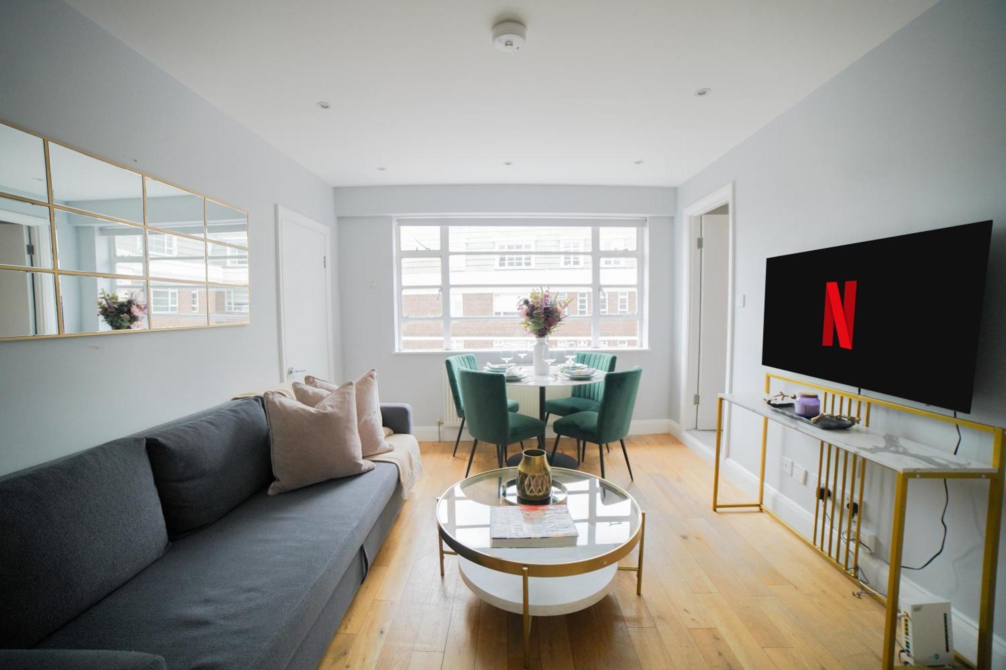 Art-Deco Apartment In Very Popular Chelsea Area Лондон Екстериор снимка